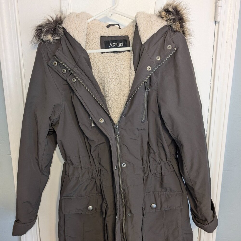 APT.9  Coat